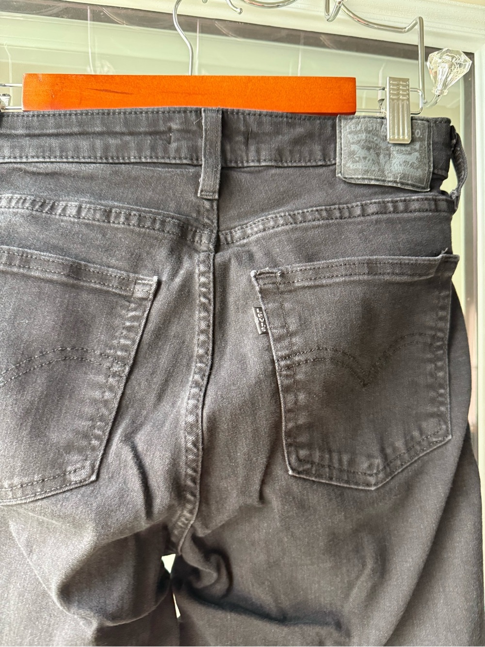 Levi's Women's Black Washed Relaxed Jeans STRETCH.